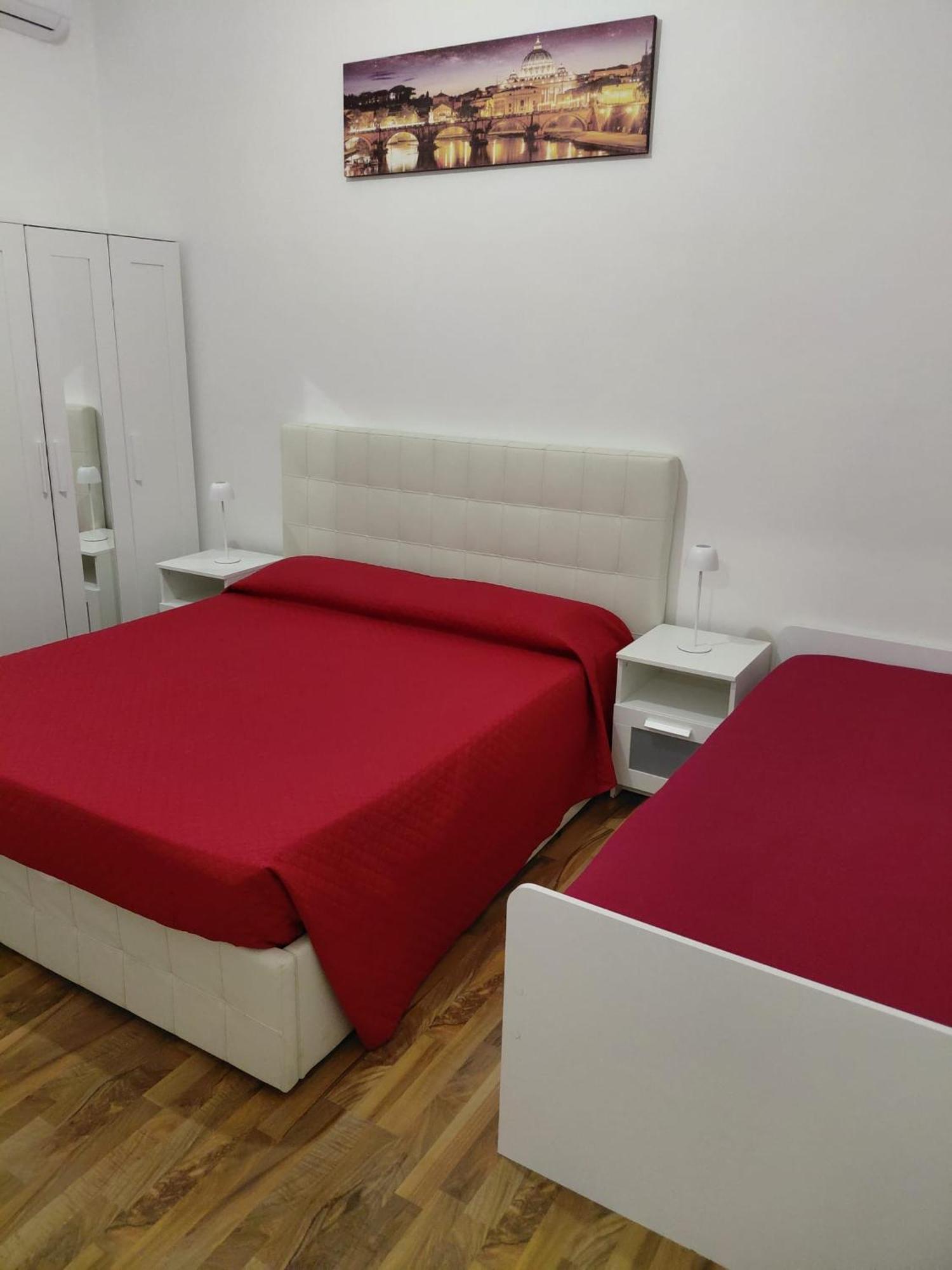Colosseo Guest House Gil Rzym Zewnętrze zdjęcie